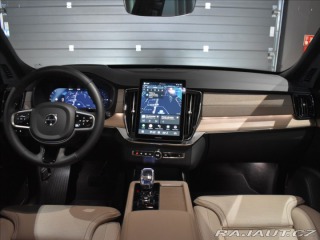 Volvo XC90 2,0 T8 AWD Ultra Vzduch,P 2025