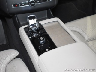 Volvo XC90 2,0 T8 AWD Ultra Vzduch,P 2025