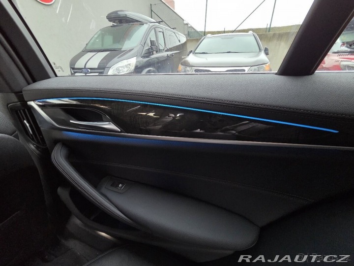 BMW 5 3,0   530e 215 kW | HEAD- 2021