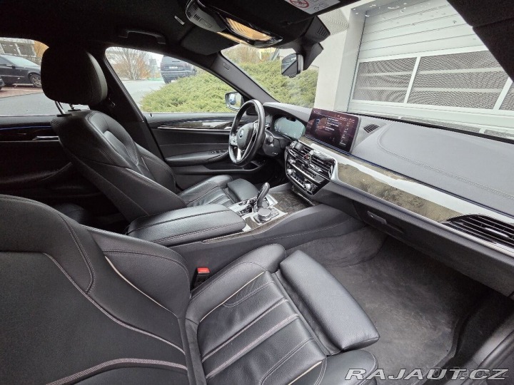 BMW 5 3,0   530e 215 kW | HEAD- 2021