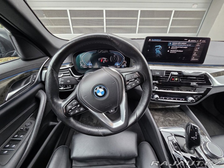 BMW 5 3,0   530e 215 kW | HEAD- 2021