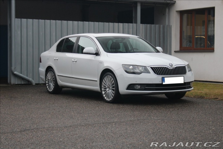 Škoda Superb 2,0   TDi 4x4 Laurin& 2014