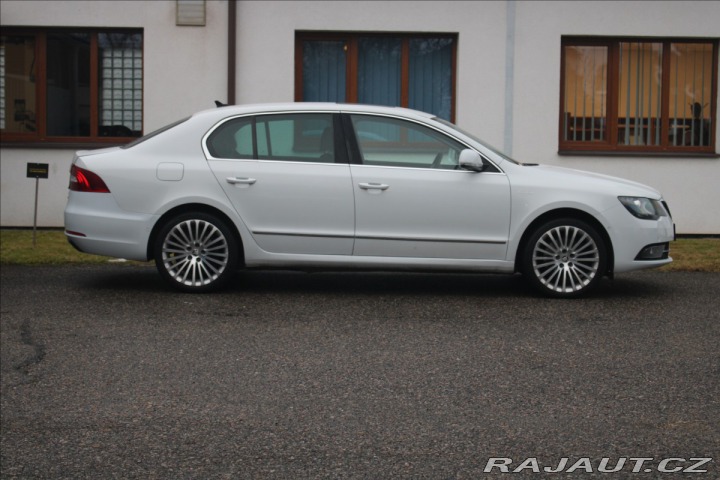 Škoda Superb 2,0   TDi 4x4 Laurin& 2014