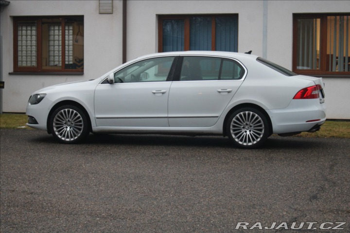 Škoda Superb 2,0   TDi 4x4 Laurin& 2014