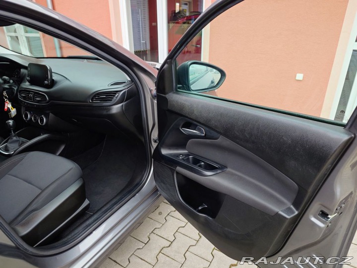 Fiat Tipo 1.6 M-Jet City Life 96 kW 2022