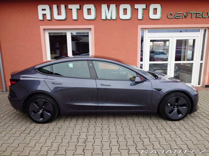 Tesla Model 3 Standard Range  239 kW SO 2021
