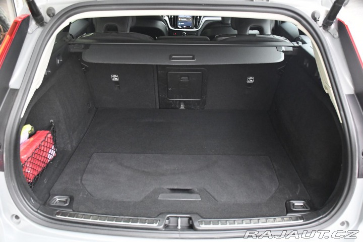 Volvo V60 2.0B4 LED NAV TAŽNÉ 2023