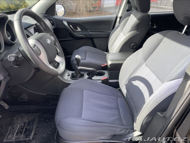 Ostatní značky Ostatní modely Mahindra  XUV500 2,2 D 103kw 7míst FWD Eur 2018