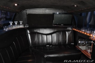 Lincoln Town Car 4,6 Limuzína 9.m Pronájem 1995