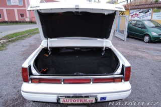 Lincoln Town Car 4,6 Limuzína 9.m Pronájem 1995