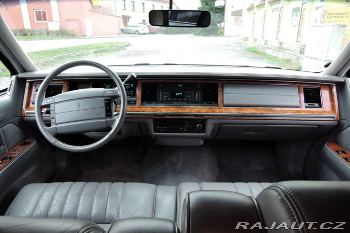 Lincoln Town Car 4,6 Limuzína 7.m Pronájem 1993