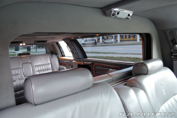 Lincoln Town Car 4,6 Limuzína 7.m Pronájem 1993
