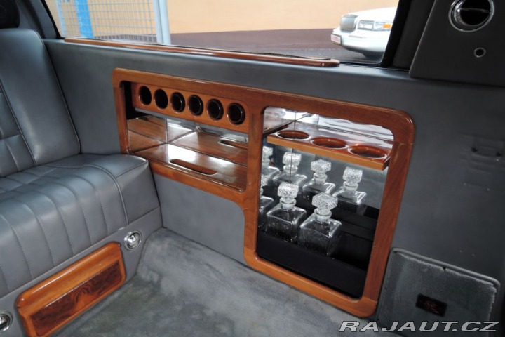 Lincoln Town Car 4,6 Limuzína 7.m Pronájem 1993