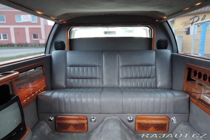 Lincoln Town Car 4,6 Limuzína 7.m Pronájem 1993