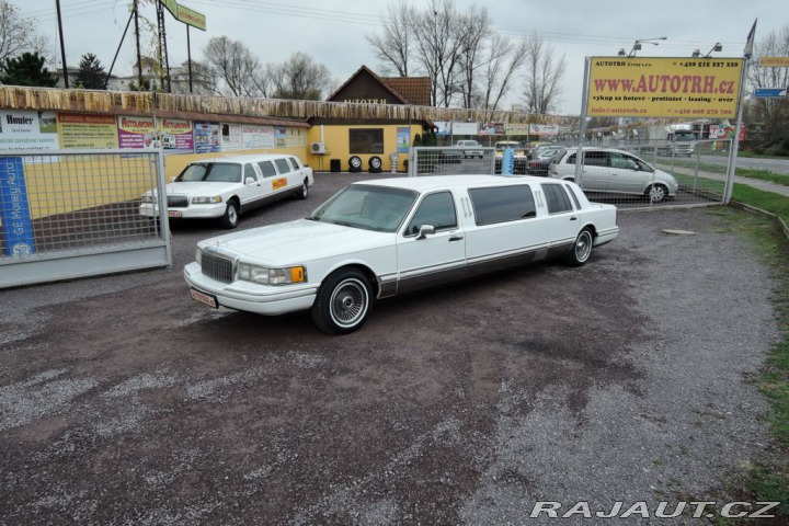 Lincoln Town Car 4,6 Limuzína 7.m Pronájem 1993