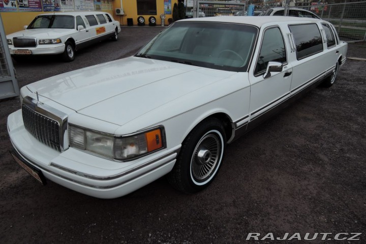 Lincoln Town Car 4,6 Limuzína 7.m Pronájem 1993