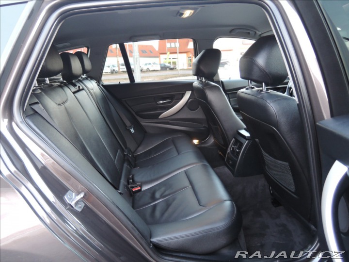 BMW 3 2,0 320d LUXURY LINE NAVI 2015