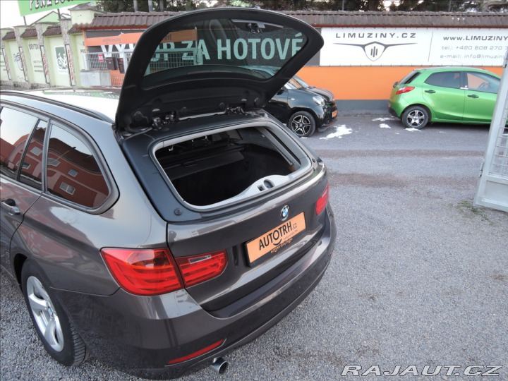 BMW 3 2,0 320d LUXURY LINE NAVI 2015