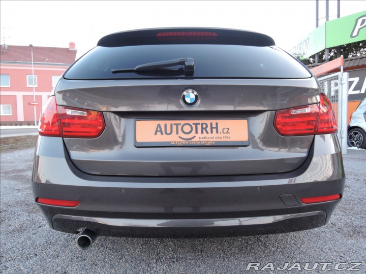 BMW 3 2,0 320d LUXURY LINE NAVI 2015
