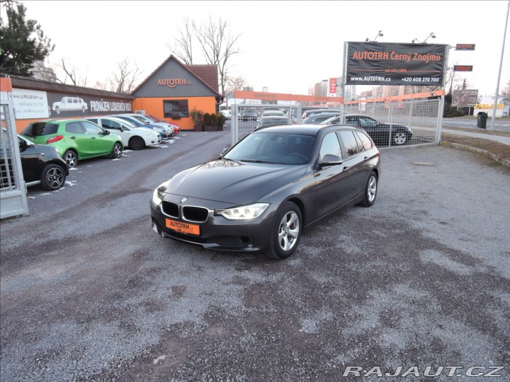 BMW 3 2,0 320d LUXURY LINE NAVI 2015