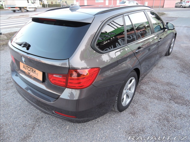 BMW 3 2,0 320d LUXURY LINE NAVI 2015