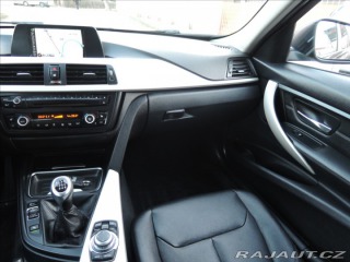 BMW 3 2,0 320d LUXURY LINE NAVI 2015