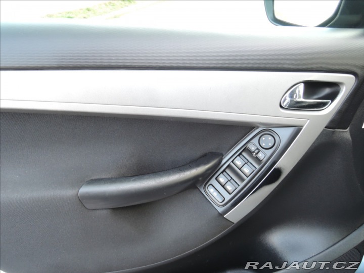 Citroën C4 Picasso 1,6 VTi 16V Servis Tažné 2013