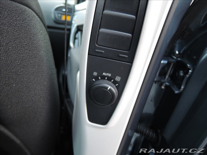 Citroën C4 Picasso 1,6 VTi 16V Servis Tažné 2013