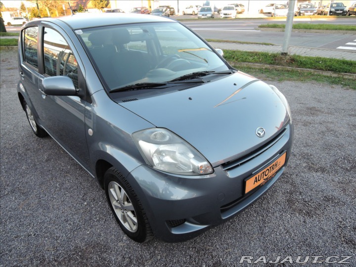 Daihatsu Sirion 1,3 VVTi 16V TwinCam 4WD 2010