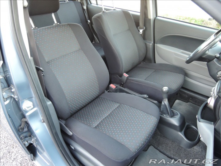 Daihatsu Sirion 1,3 VVTi 16V TwinCam 4WD 2010