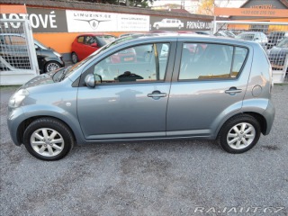 Daihatsu Sirion 1,3 VVTi 16V TwinCam 4WD 2010