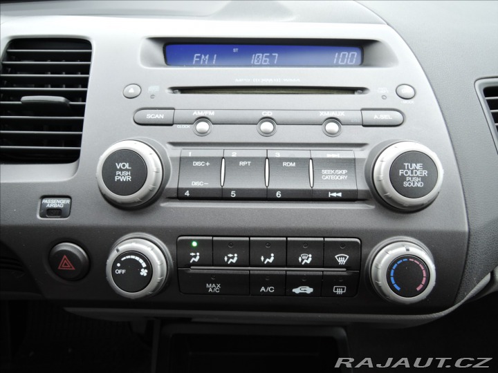 Honda Civic 1,8 i-VTEC Aut. Šíbr 2006