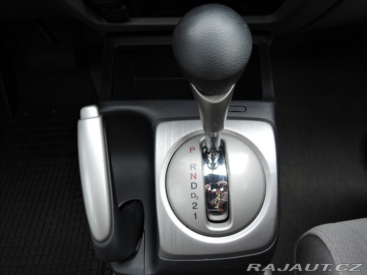 Honda Civic 1,8 i-VTEC Aut. Šíbr 2006