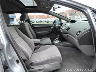 Honda Civic 1,8 i-VTEC Aut. Šíbr 2006