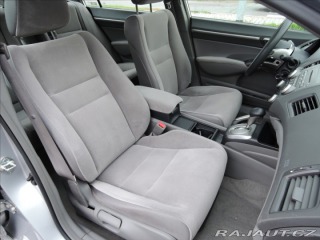 Honda Civic 1,8 i-VTEC Aut. Šíbr 2006