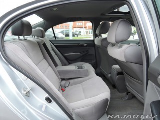 Honda Civic 1,8 i-VTEC Aut. Šíbr 2006