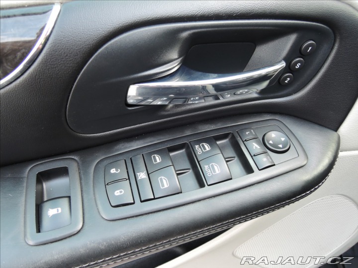 Lancia Ostatní modely Voyager 2,8 CRD Aut. StownGo NAVI 2013