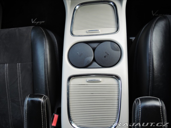 Lancia Ostatní modely Voyager 2,8 CRD Aut. StownGo NAVI 2013