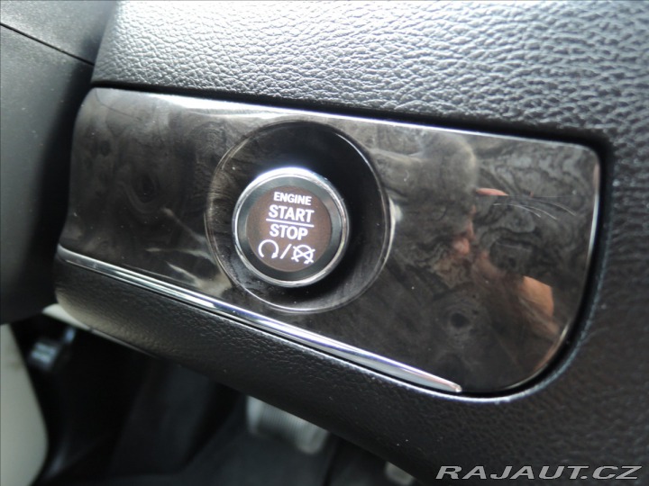 Lancia Ostatní modely Voyager 2,8 CRD Aut. StownGo NAVI 2013