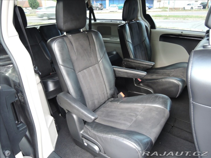 Lancia Ostatní modely Voyager 2,8 CRD Aut. StownGo NAVI 2013