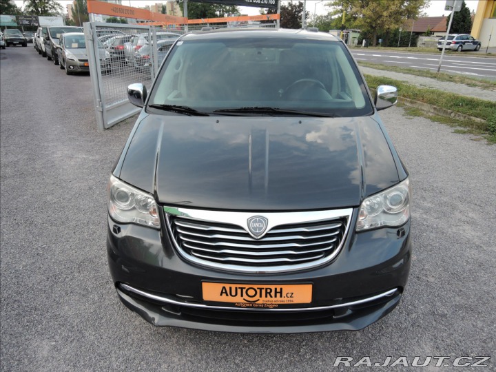 Lancia Ostatní modely Voyager 2,8 CRD Aut. StownGo NAVI 2013