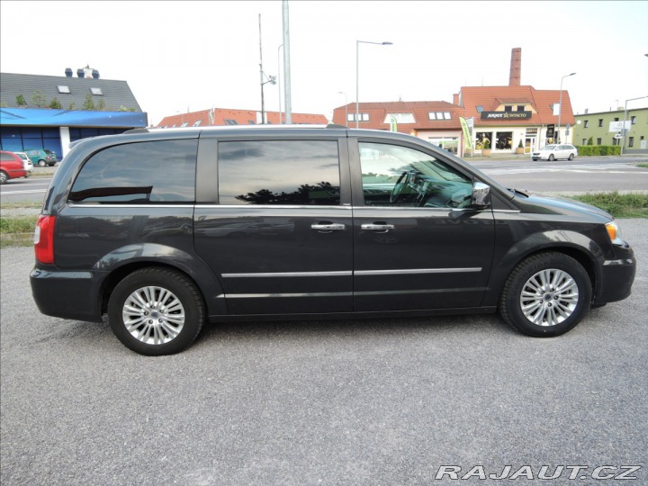 Lancia Ostatní modely Voyager 2,8 CRD Aut. StownGo NAVI 2013