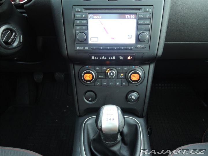Nissan Qashqai 1,6 i ČR Panorama 2010