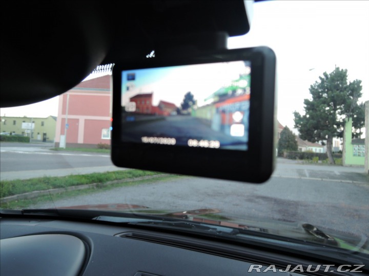 Nissan Qashqai 1,6 i ČR Panorama 2010