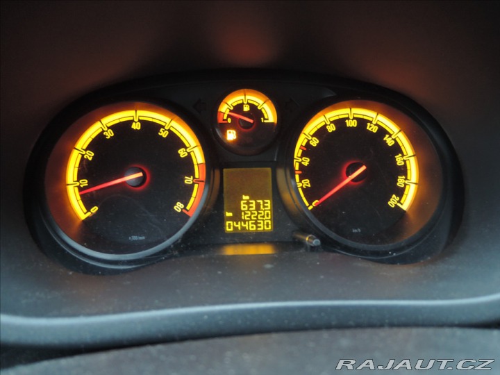 Opel Corsa 1,2 i ČR 1.maj. 44tkm 2012