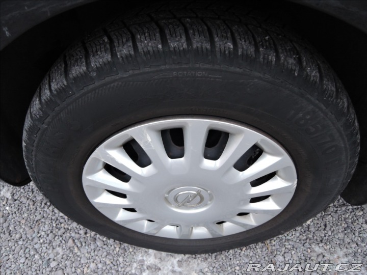 Opel Corsa 1,2 i ČR 1.maj. 44tkm 2012