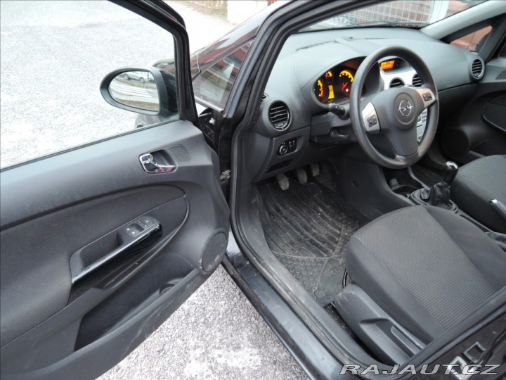 Opel Corsa 1,2 i ČR 1.maj. 44tkm 2012