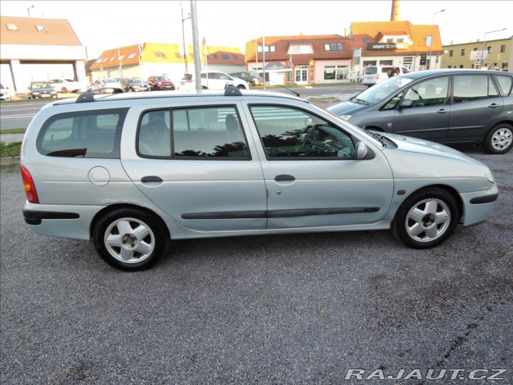 Renault Mégane 1,6 i 16V Break Tažné 1999