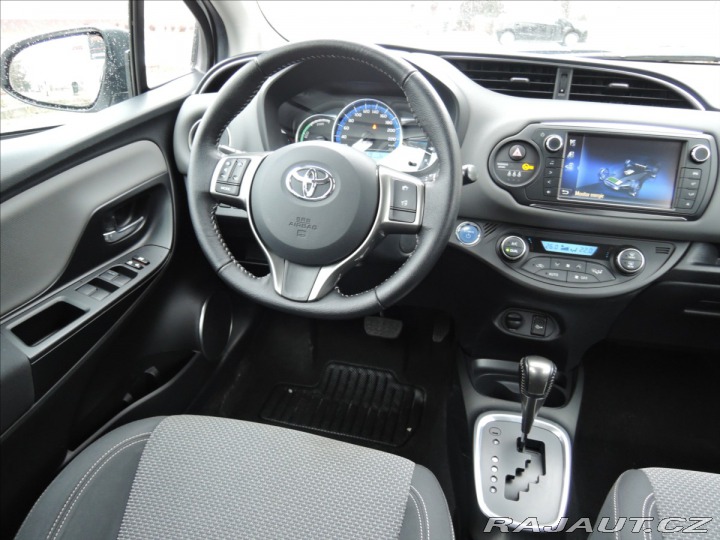 Toyota Yaris 1,5 VVTi Hybrid Kamera Ke 2014
