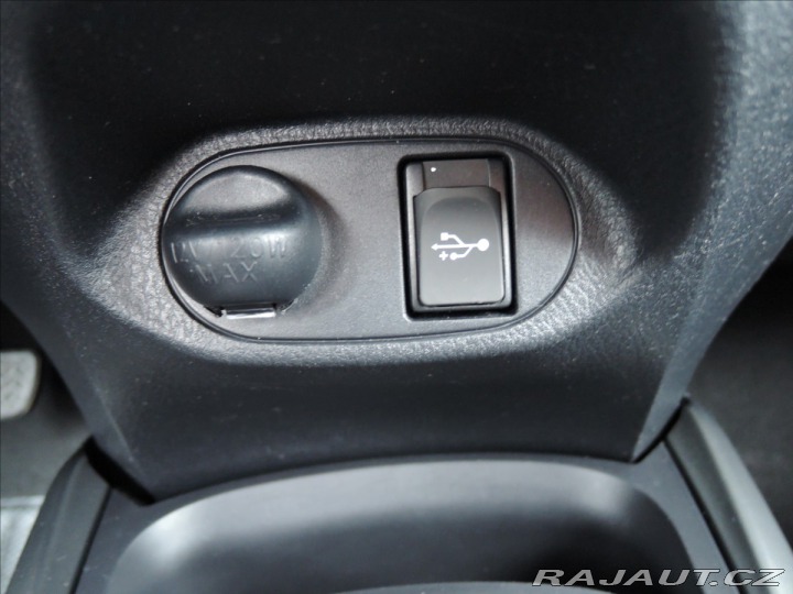 Toyota Yaris 1,5 VVTi Hybrid Kamera Ke 2014